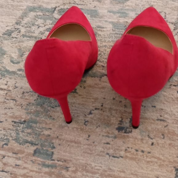 Nine West Red suede Heels Size 7W - Picture 8 of 9